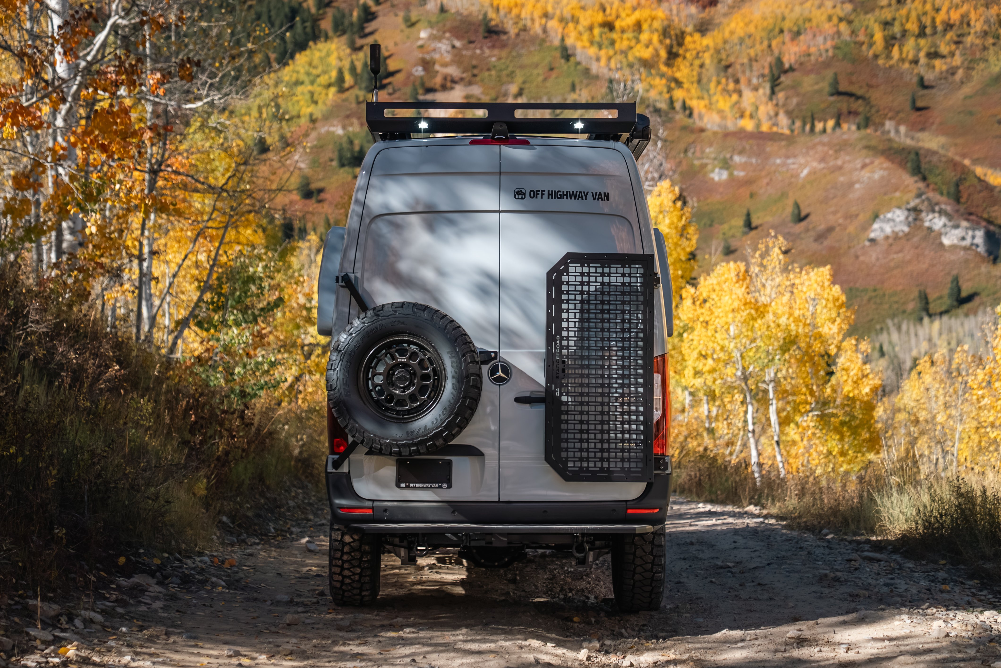 2026 Off Highway Van Offroad Off-Grid Mercedes Sprinter Camper Van Accessories (2) (1)